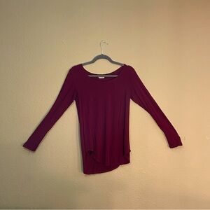 Maroon Long-Sleeve Top – Loose Fit – Size [S] – Good Used Condition